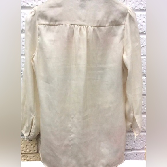 H &M satin floral blouse - Picture 2 of 6